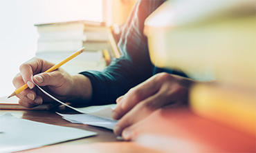 奨学金返済支援